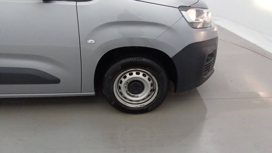 Mandataire Automobile occasion, recherche de Citroen Berlingo-van-m-650-puretech-110-club-plus-gps - E-Motors