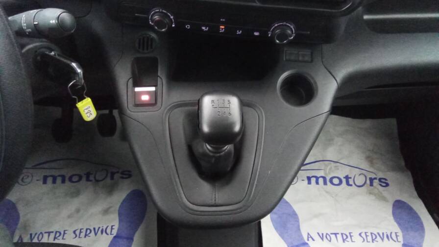 Mandataire Automobile occasion, recherche de Citroen Berlingo-van-m-650-puretech-110-club-plus-gps - E-Motors