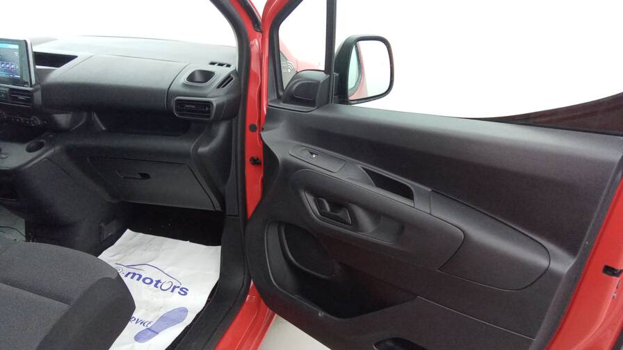 Mandataire Automobile occasion, recherche de Citroen Berlingo-van-m-650-puretech-130-eat8-driver-3pl - E-Motors