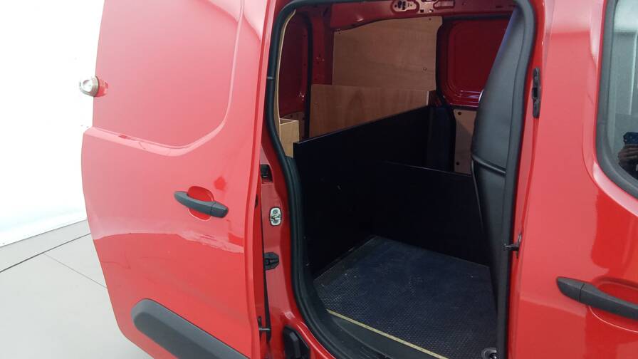 Mandataire Automobile occasion, recherche de Citroen Berlingo-van-m-650-puretech-130-eat8-driver-3pl - E-Motors