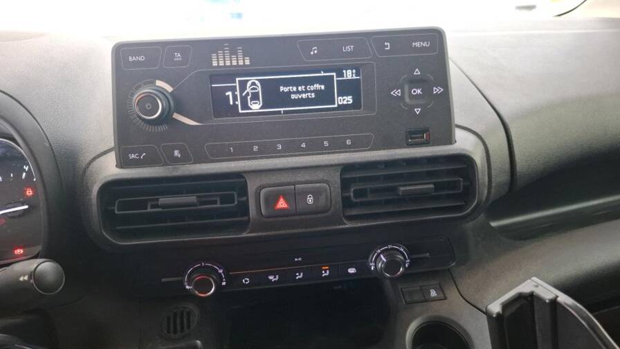 Mandataire Automobile occasion, recherche de Citroen Berlingo-van-m-650-bluehdi-75-club - E-Motors