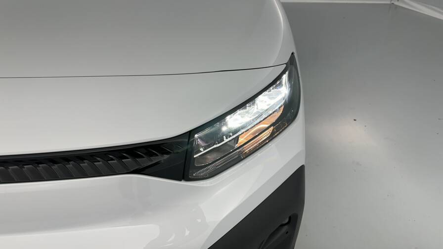 Mandataire Automobile neuf, recherche de Citroen Berlingo-van-iii-m-650kg-bluehdi-130ch-eat8 - E-Motors