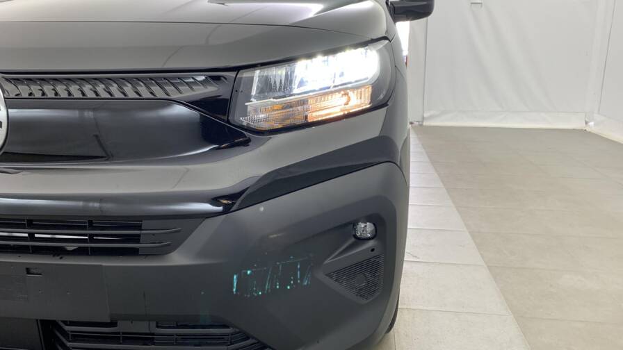 Mandataire Automobile neuf, recherche de Citroen Berlingo-van-taille-xl-950kg-bluehdi-130-s-s-eat8 - E-Motors