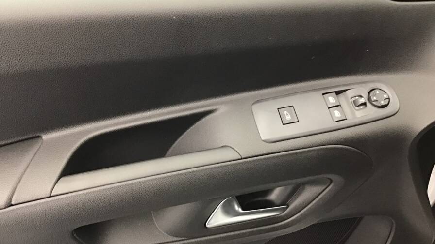 Mandataire Automobile occasion, recherche de Citroen Berlingo-van-xl-950kg-bluehdi-100-s-s-bvm6-4-portes-vul-diesel112023 - E-Motors