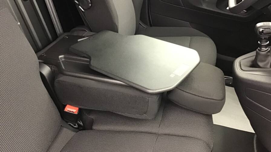 Mandataire Automobile occasion, recherche de Citroen Berlingo-van-xl-950kg-bluehdi-100-s-s-bvm6-4-portes-vul-diesel112023 - E-Motors