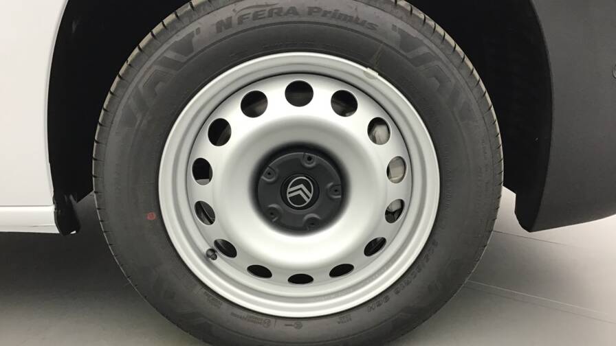 Mandataire Automobile occasion, recherche de Citroen Berlingo-van-xl-950kg-bluehdi-130-s-s-eat8-4-portes-vul-diesel112023-en-cours - E-Motors