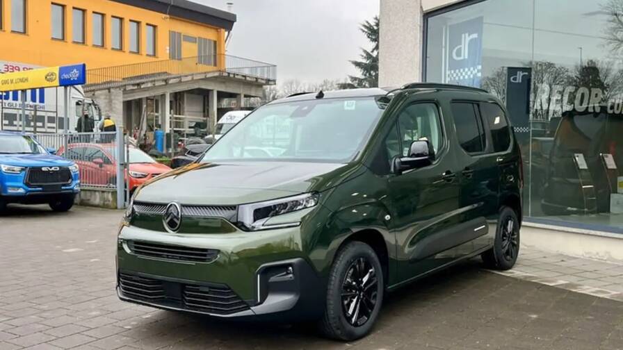Mandataire Automobile neuf, recherche de Citroen Berlingo-n1-taille-m-bluehdi-130-s-s-eat8-plus-plus-pack-style - E-Motors