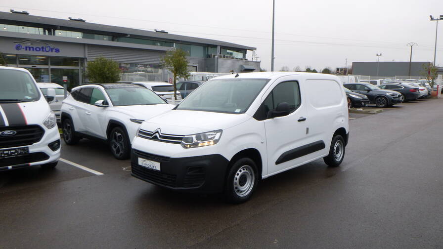 Avis-mandataire-auto-Emotors-Citroen-Berlingo-fourgon-van-Berlingo-van-control-m-650-bluehdi-75-s-s-plus-radar-de-recul.