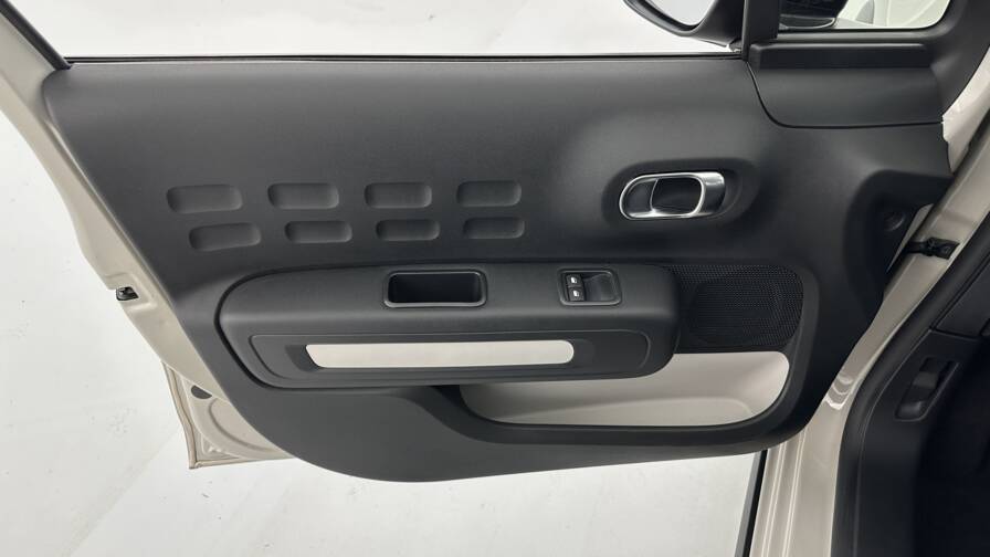 Mandataire Automobile occasion, recherche de Citroen C3-1-2-puretech-83ch-feel-pack - E-Motors