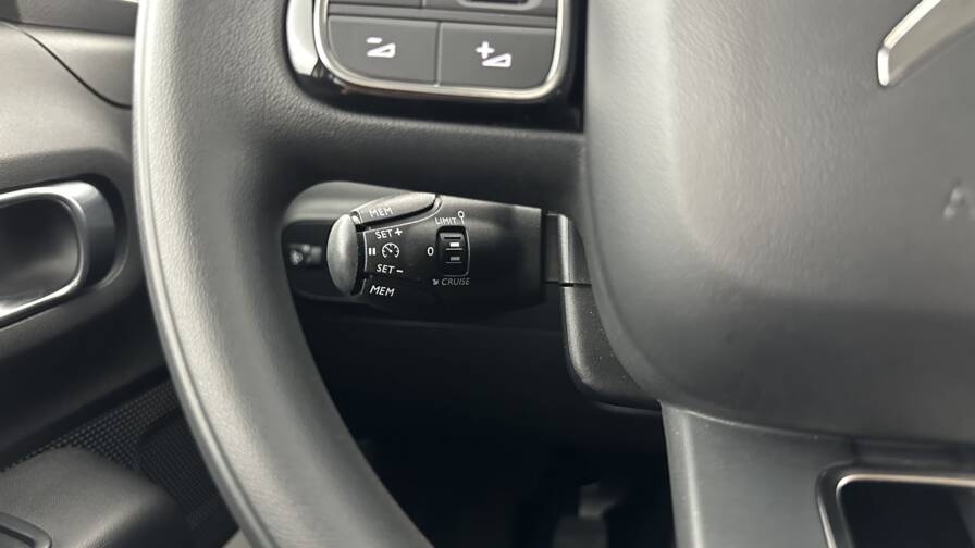 Mandataire Automobile occasion, recherche de Citroen C3-1-2-puretech-83ch-feel-pack - E-Motors