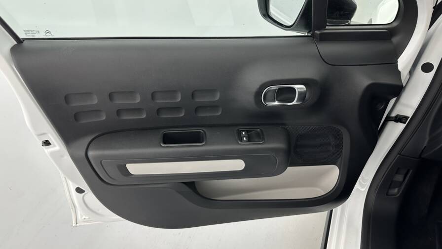 Mandataire Automobile occasion, recherche de Citroen C3-1-2-puretech-83ch-plus - E-Motors