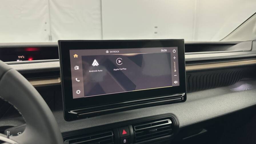 Mandataire Automobile neuf, recherche de Citroen C3-aircross-1-2-hybride-145ch-plus-e-dcs6 - E-Motors