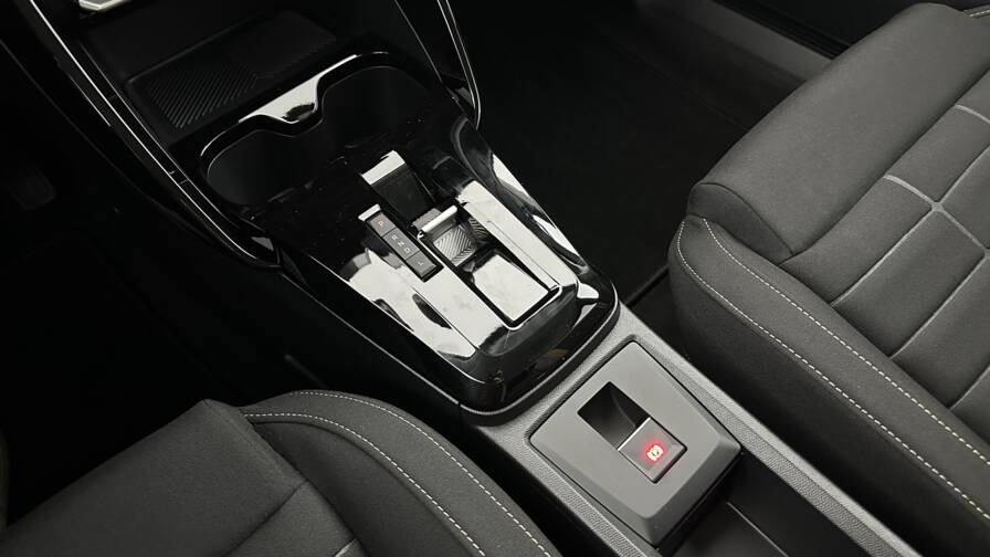 Mandataire Automobile neuf, recherche de Citroen C3-aircross-1-2-hybride-145ch-plus-e-dcs6 - E-Motors