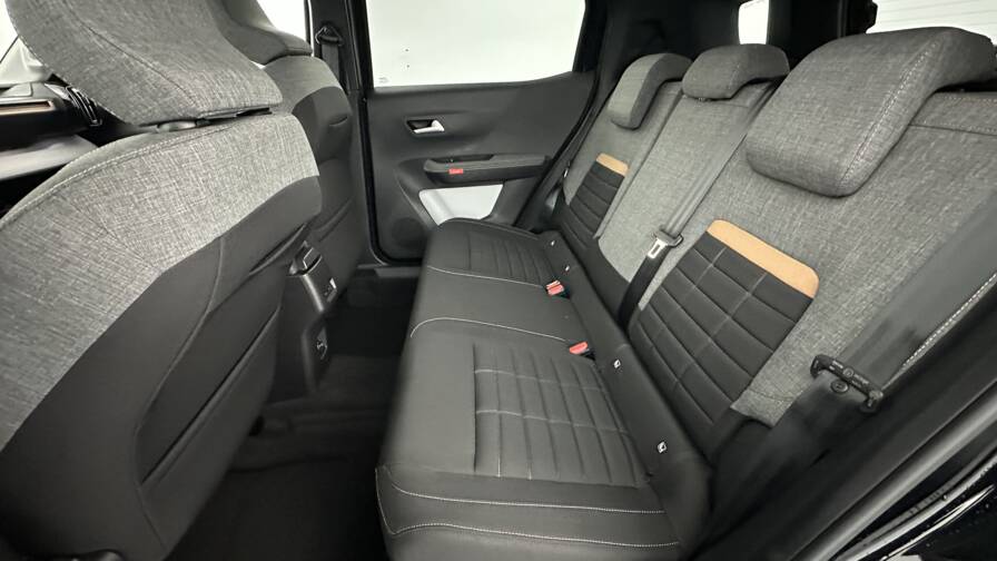 Mandataire Automobile neuf, recherche de Citroen C3-aircross-1-2-hybride-145ch-plus-e-dcs6 - E-Motors