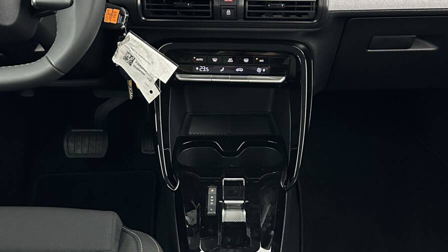 Mandataire Automobile neuf, recherche de Citroen C3-aircross-1-2-hybride-145ch-plus-e-dcs6 - E-Motors