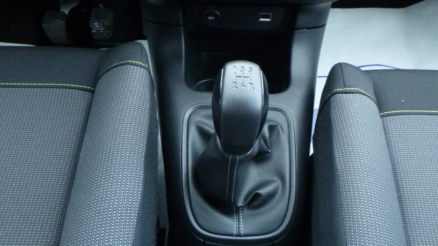 Mandataire Automobile neuf, recherche de Citroen C3-feel-pack-puretech-83-5-000km - E-Motors