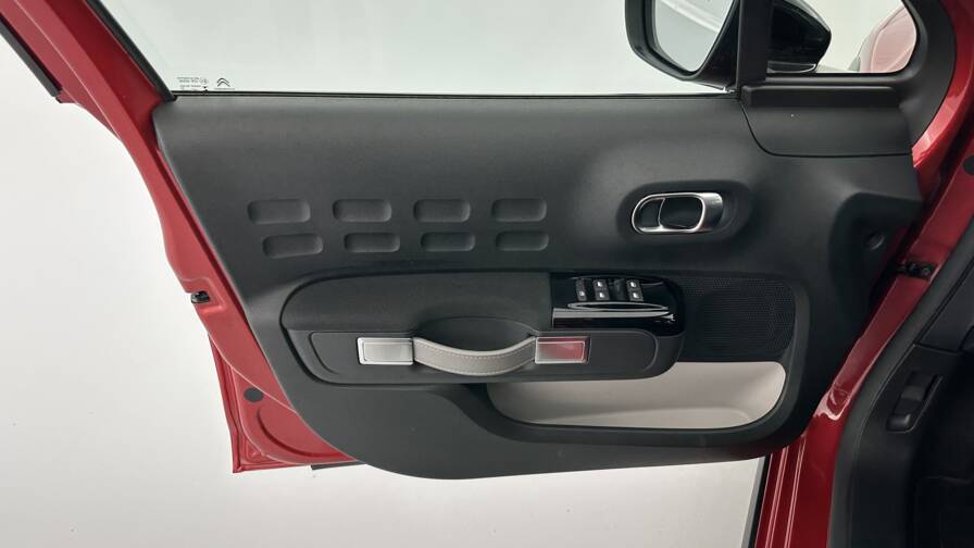 Mandataire Automobile occasion, recherche de Citroen C3-iii-1-2-puretech-110ch-shine-eat6 - E-Motors