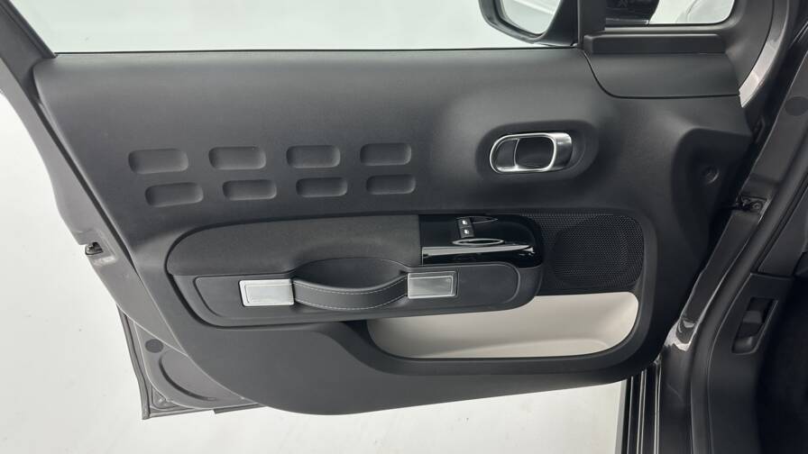 Mandataire Automobile occasion, recherche de Citroen C3-iii-1-2-puretech-110ch-shine - E-Motors