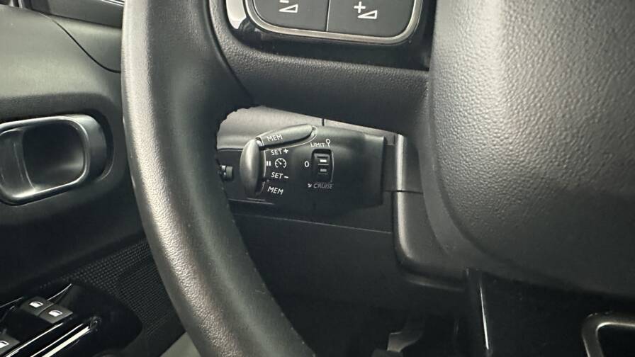 Mandataire Automobile occasion, recherche de Citroen C3-iii-1-2-puretech-83ch-shine - E-Motors