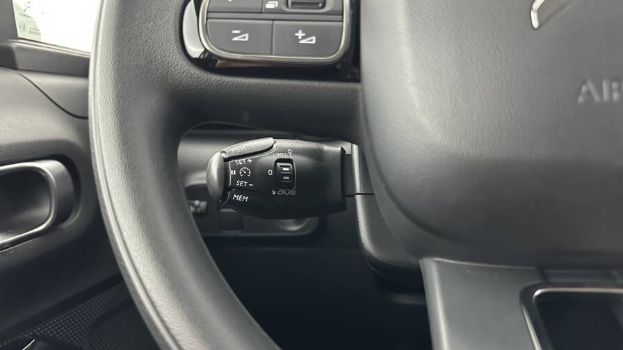 Mandataire Automobile occasion, recherche de Citroen C3-iii-1-2-puretech-83ch-shine - E-Motors