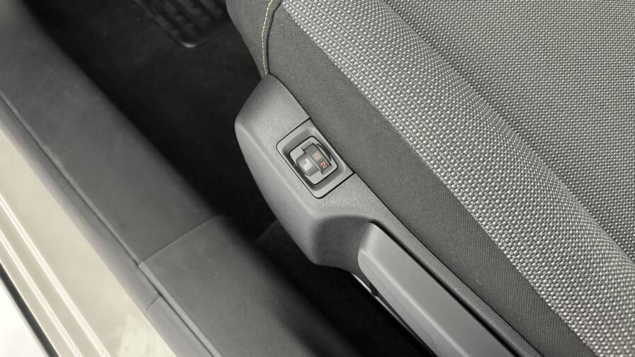 Mandataire Automobile occasion, recherche de Citroen C3-iii-1-2-puretech-83ch-shine - E-Motors