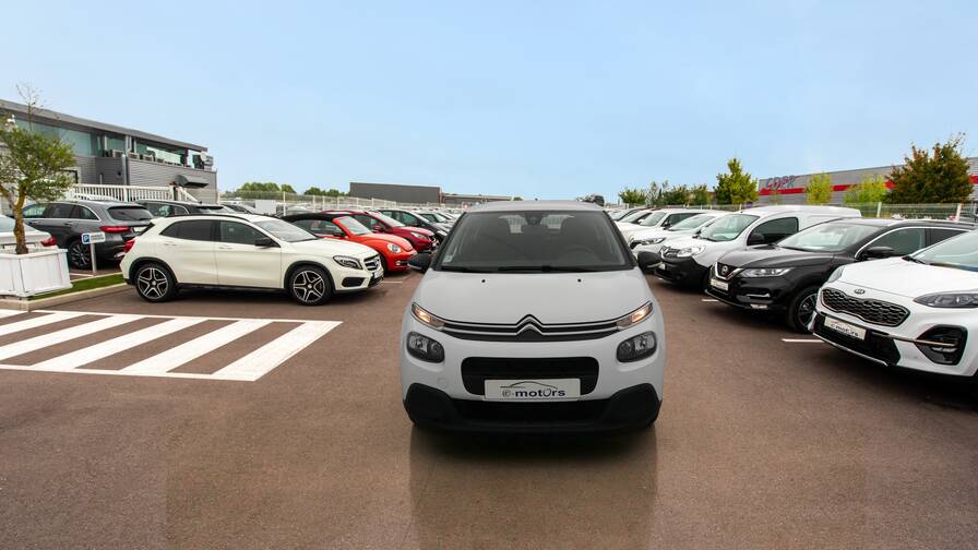 Avis-mandataire-auto-Emotors-Citroen-C3-Shine-puretech-82-plus-cam-ra-de-recul-plus-si-ges-av-chauffants.