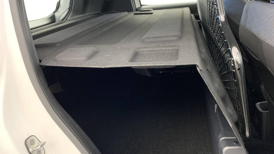 Mandataire Automobile neuf, recherche de Citroen C3-societe-nouvelle-turbo-100-bvm-pro - E-Motors