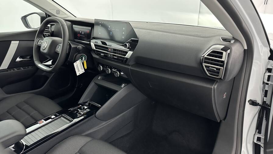 Mandataire Automobile neuf, recherche de Citroen C4-1-2-hybride-145ch-plus-e-dcs6 - E-Motors