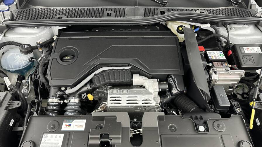 Mandataire Automobile neuf, recherche de Citroen C4-1-2-hybride-145ch-plus-e-dcs6 - E-Motors