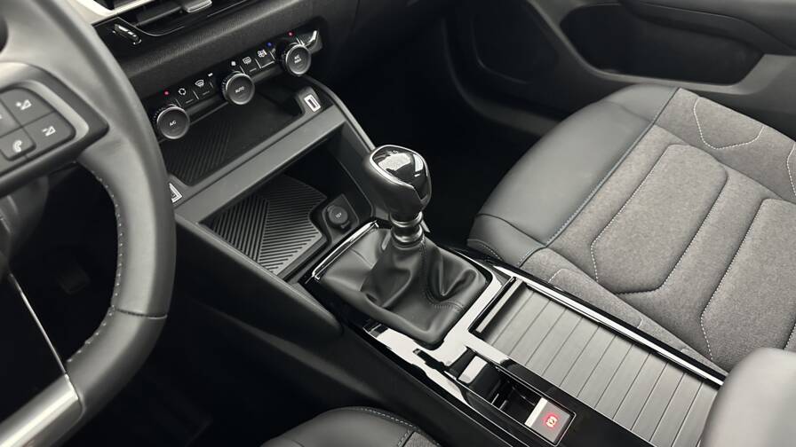 Mandataire Automobile occasion, recherche de Citroen C4-1-2-puretech-130ch-feel-pack - E-Motors