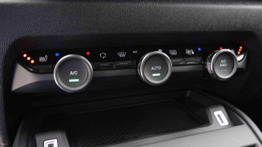 Mandataire Automobile neuf, recherche de Citroen C4-hybrid-145-e-dcs6-max-new-model - E-Motors