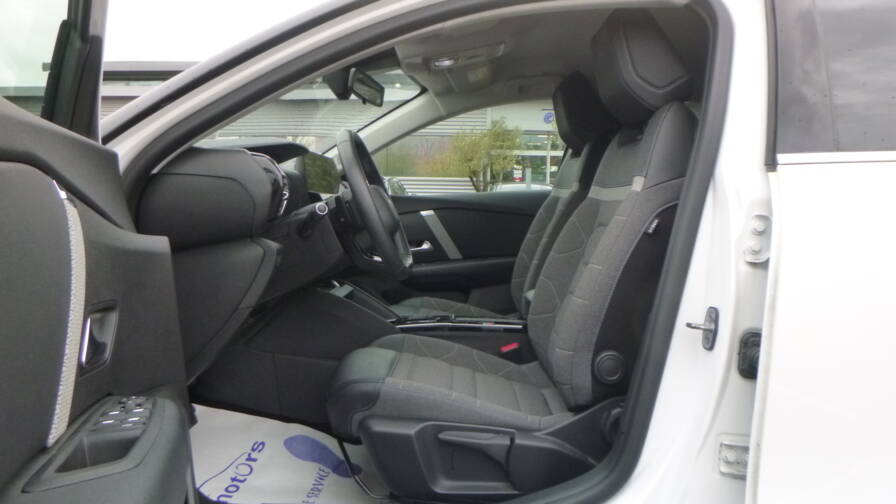 Mandataire Automobile occasion, recherche de Citroen C4-bluehdi-130-s-s-eat8-feel-pack - E-Motors