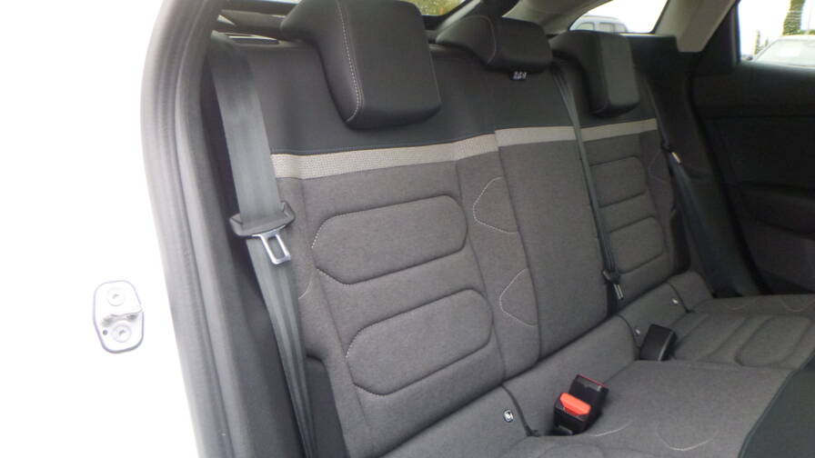 Mandataire Automobile occasion, recherche de Citroen C4-bluehdi-130-s-s-eat8-feel-pack - E-Motors