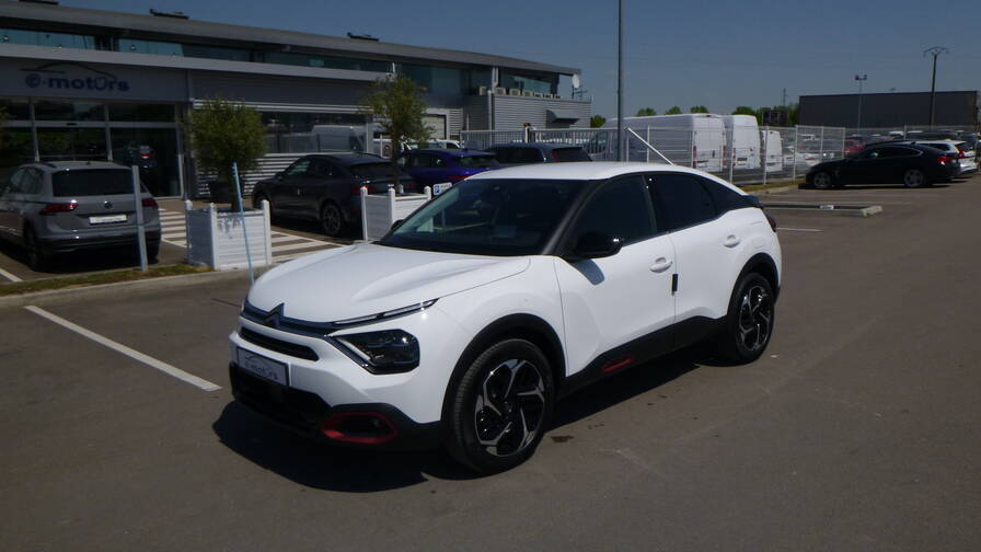 Avis-mandataire-auto-Emotors-Citroen-C4-Shine-bluehdi-130-s-s-eat8-plus-highway-driver-assist.