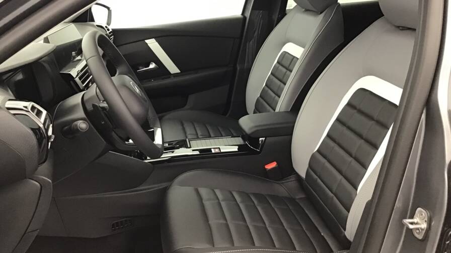 Mandataire Automobile occasion, recherche de Citroen C4-hybride-145-e-dcs6-max5-portes-vp-essence-sans-plomb - E-Motors