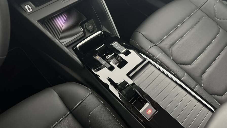 Mandataire Automobile occasion, recherche de Citroen C4-iii-1-2-hybride-136ch-max-e-dcs6 - E-Motors