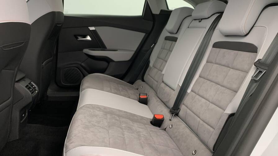 Mandataire Automobile neuf, recherche de Citroen C4-puretech-130-eat8-max - E-Motors