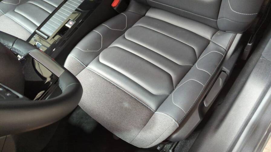 Mandataire Automobile occasion, recherche de Citroen C4-puretech-130-eat8-max-plus-camera-360-plus-toit-pano - E-Motors
