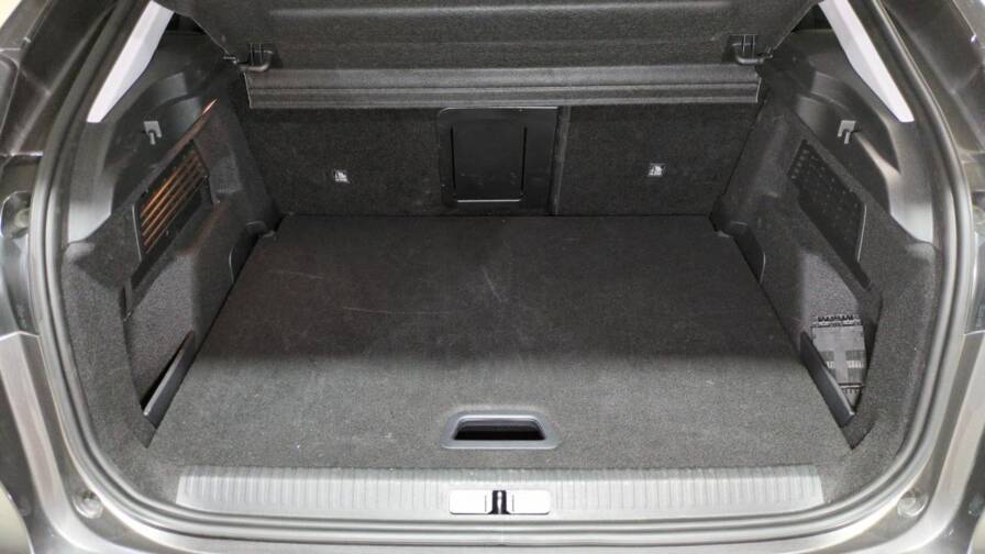 Mandataire Automobile occasion, recherche de Citroen C4-puretech-130-eat8-max-plus-camera-360-plus-toit-pano - E-Motors