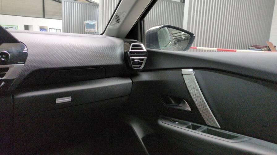 Mandataire Automobile occasion, recherche de Citroen C4-puretech-130-eat8-max-plus-camera-360-plus-toit-pano - E-Motors