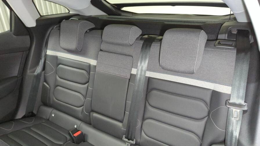 Mandataire Automobile occasion, recherche de Citroen C4-puretech-130-eat8-max-plus-camera-360-plus-toit-pano - E-Motors