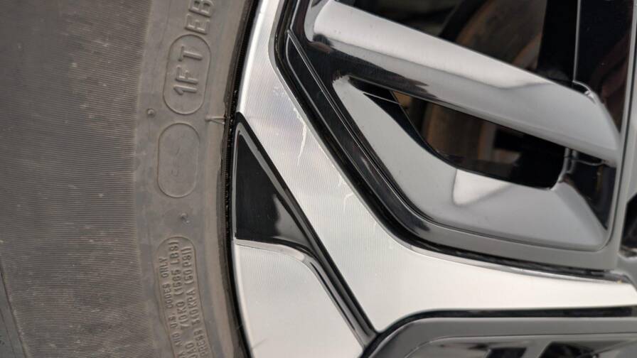 Mandataire Automobile occasion, recherche de Citroen C4-puretech-130-s-s-bvm6-shine - E-Motors