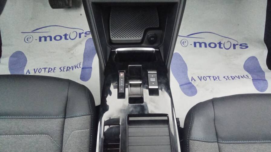 Mandataire Automobile occasion, recherche de Citroen C4-puretech-130-s-s-eat8-feel-pack - E-Motors
