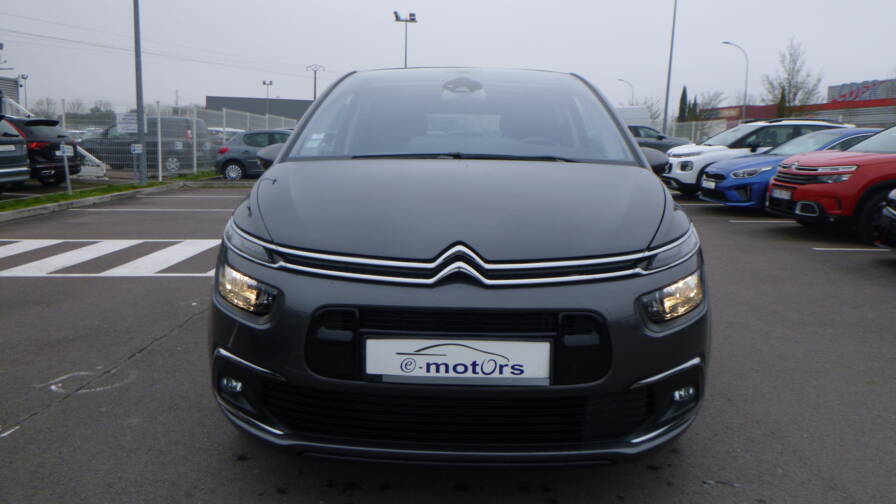 Mandataire Automobile occasion, recherche de Citroen C4-spacetourer-puretech-130-ss-shine-attelage - E-Motors
