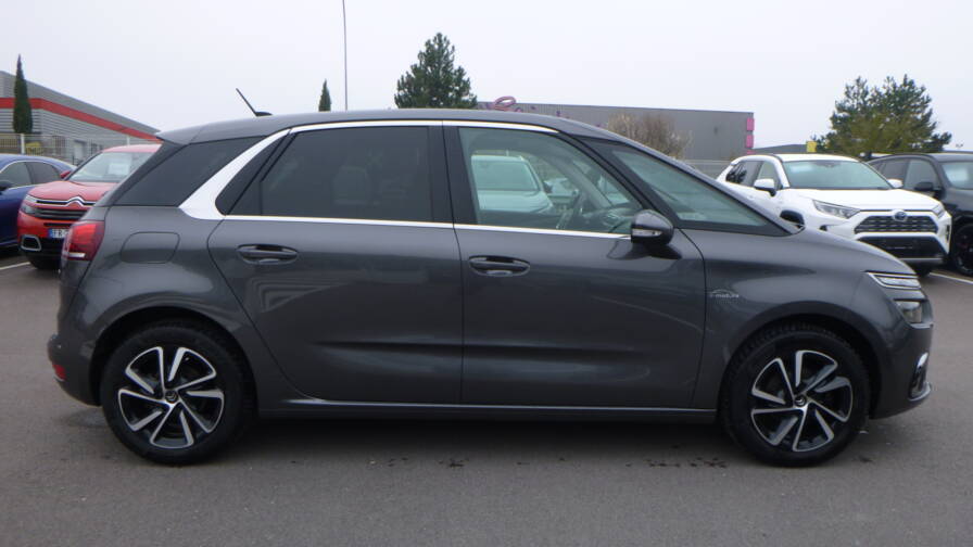 Mandataire Automobile occasion, recherche de Citroen C4-spacetourer-puretech-130-ss-shine-attelage - E-Motors