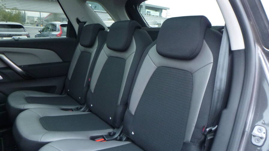 Mandataire Automobile occasion, recherche de Citroen C4-spacetourer-puretech-130-ss-shine-attelage - E-Motors