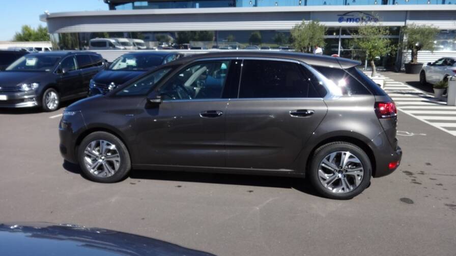 Avis-mandataire-auto-Emotors-Citroen-C4-picasso-Feel-bluehdi-120-s-s.