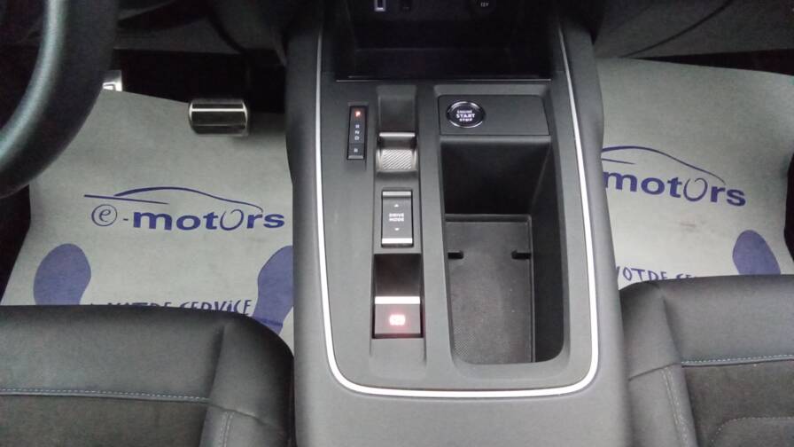 Mandataire Automobile occasion, recherche de Citroen C5-aircross-hyb-recharge-225-e-eat8-shine - E-Motors