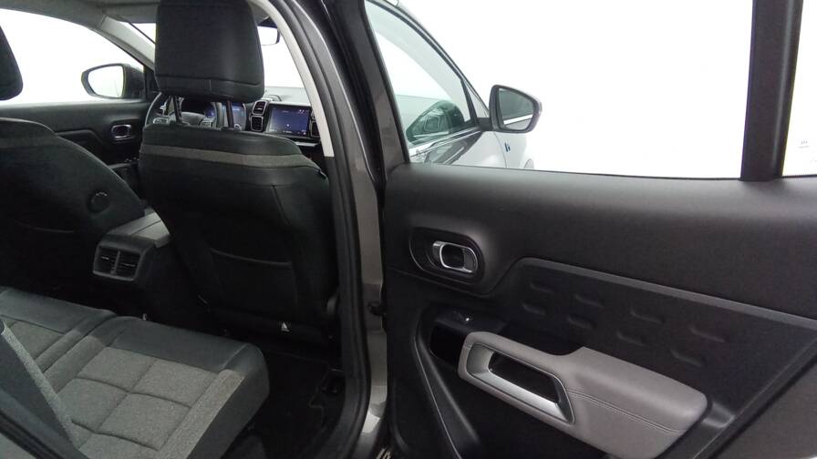 Mandataire Automobile occasion, recherche de Citroen C5-aircross-hybride-rechargeable-225e-eat8-feel-gps-camera - E-Motors