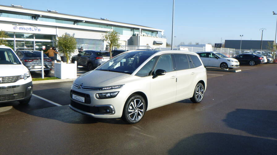 Avis-mandataire-auto-Emotors-Citroen-Grand-c4-spacetourer-Shine-pack-bluehdi-130-s-s-plus-toit-panoramique.